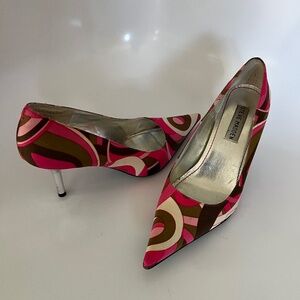 Steve Madden Chelsee Stain Pump Multi Pointed Toe Silver Heels Shoes Sz 6.5 M